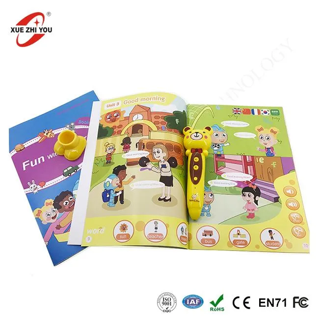 Estudiantes que aprenden libros de audio Smart Pen